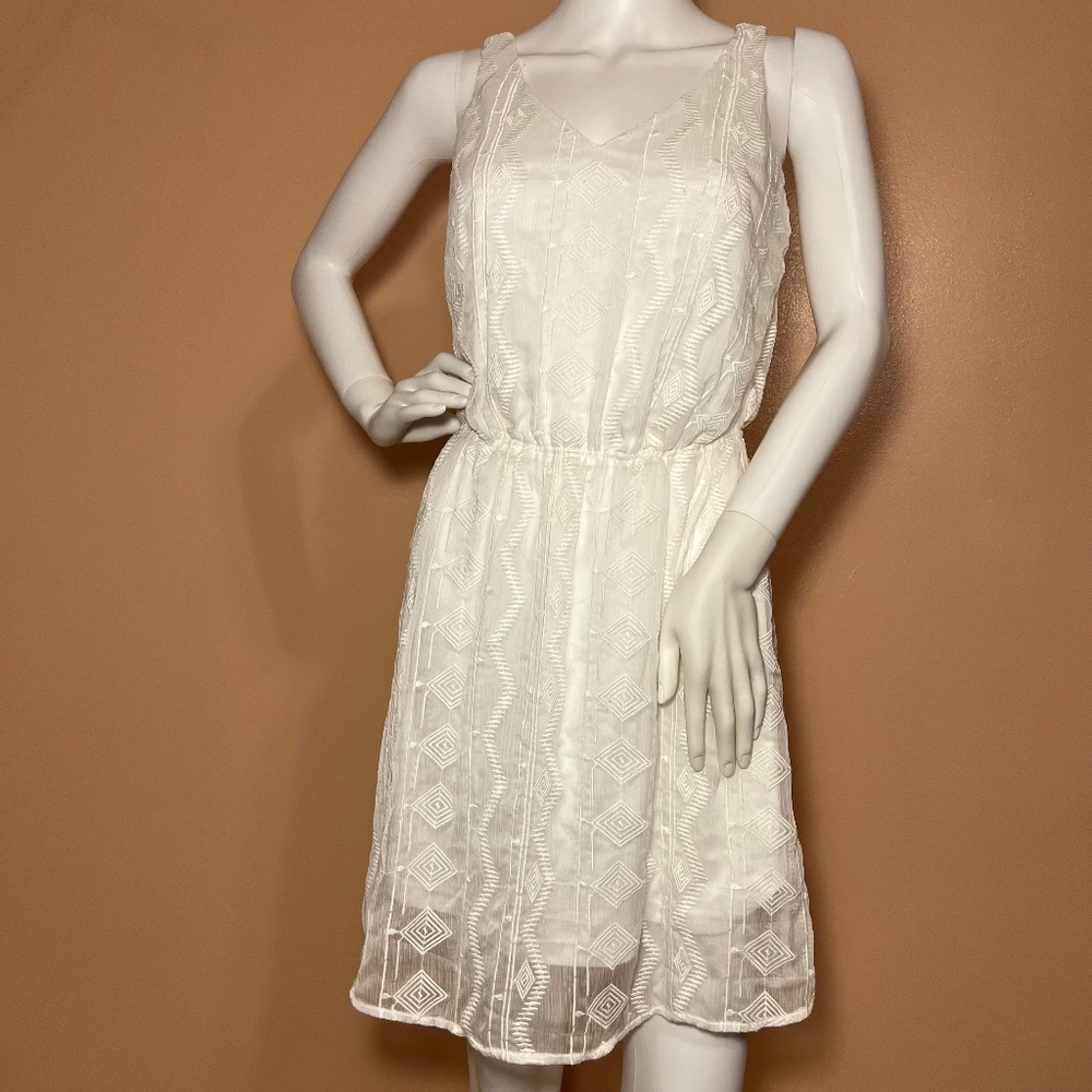 GAP Knee Length Sheer w/ Lining Geometric Pattern Dress - Picture 2 of 11